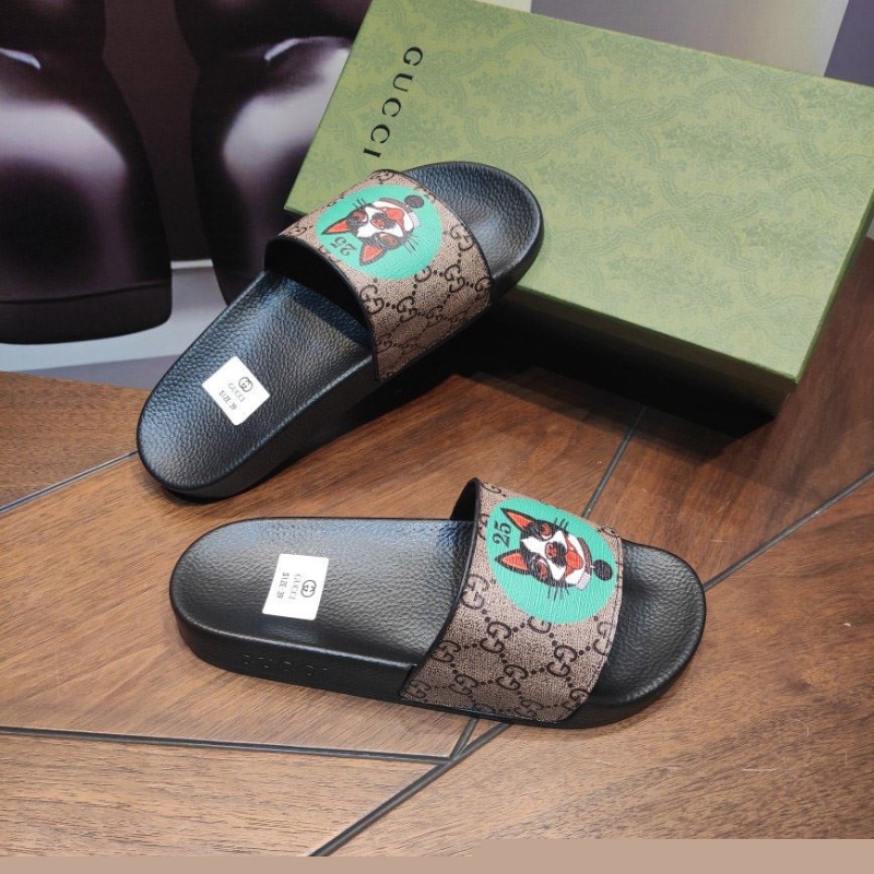 G*u*i slippers